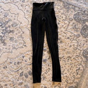 Spanx Velvet Legging